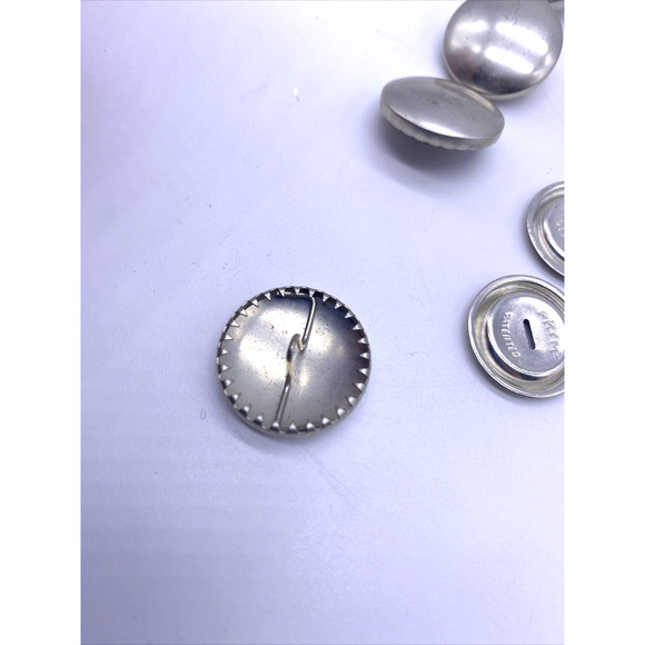Metal Buttons / Clasp Covers Silver Set Lot 8 Pieces Vintage Collection - Picture 5 of 10